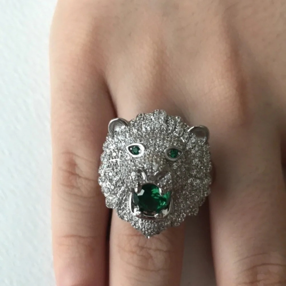 Elegant 925 silver Rhinestones ring green stones